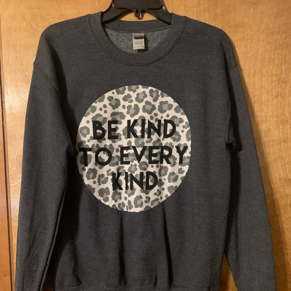 Ladies Gildan Heavy Blend Dark Gray Sweatshirt with Design Size Small, NEW!!!